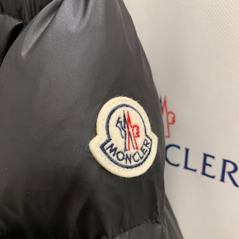 46 | Moncler