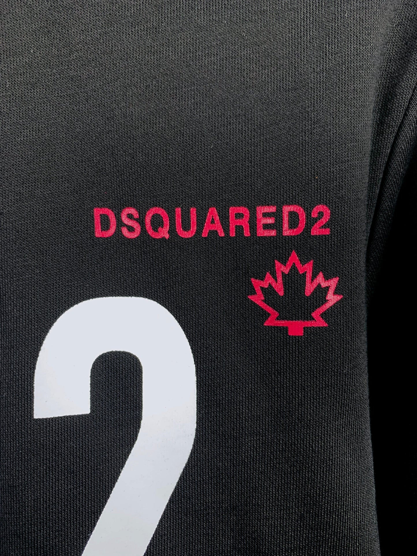 737 | DSQUARED2