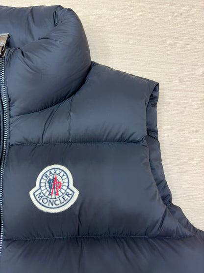 1054 | Moncler