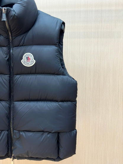 1054 | Moncler